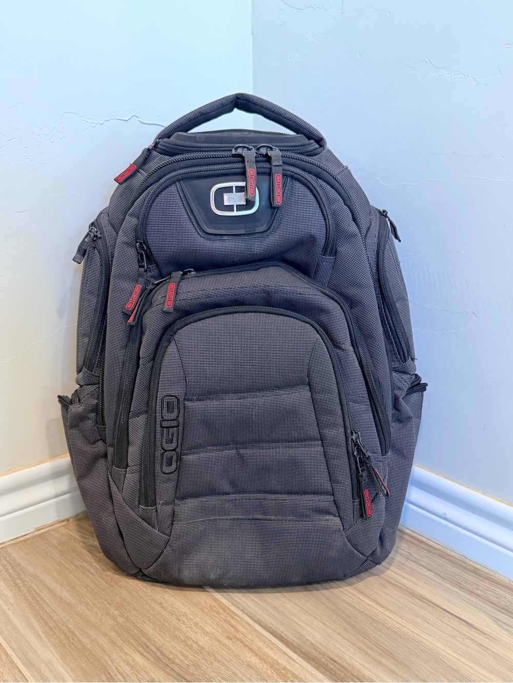 OGIO RENEGADE RSS LAPTOP GREY BACKPACK - Picture 3 of 9
